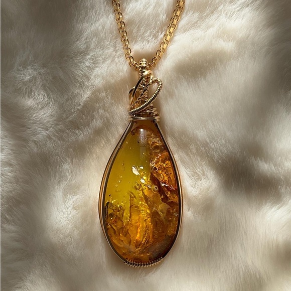 SOLD - Amber Necklace 14k gold filled - Picture 5 of 8